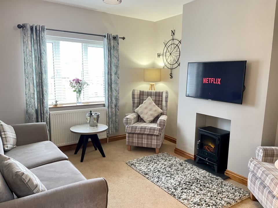 Living Room / Lounge