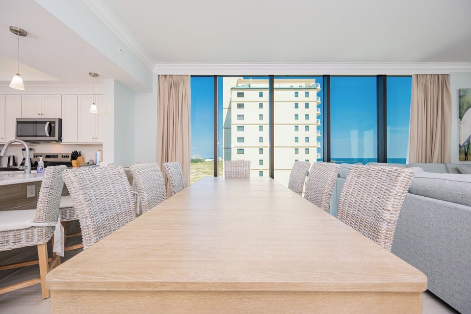 Dine with panoramic views of the beach or enjoy a fun family game night with loved ones