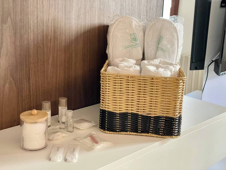 Bathroom amenities