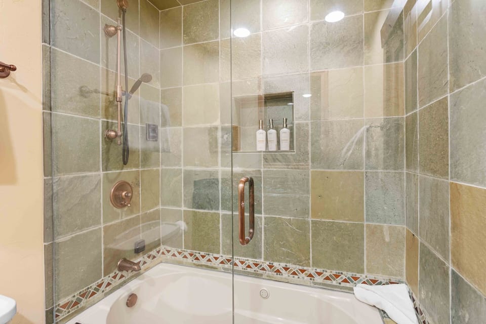 Indoors, Bathroom, Room, Shower, Hot Tub