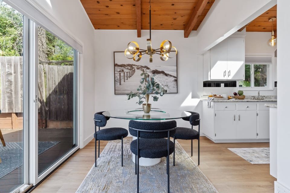 Architecture, Building, Dining Room, Dining Table, Furniture