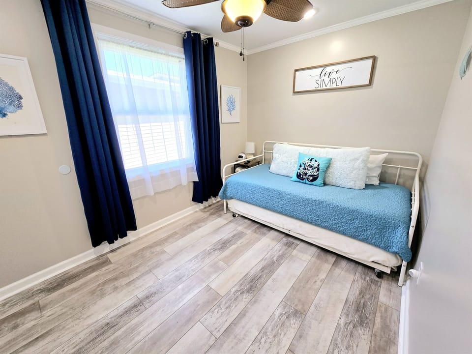 Bedroom 3 (Twin/Twin Daybed w/ Trundle Bed)