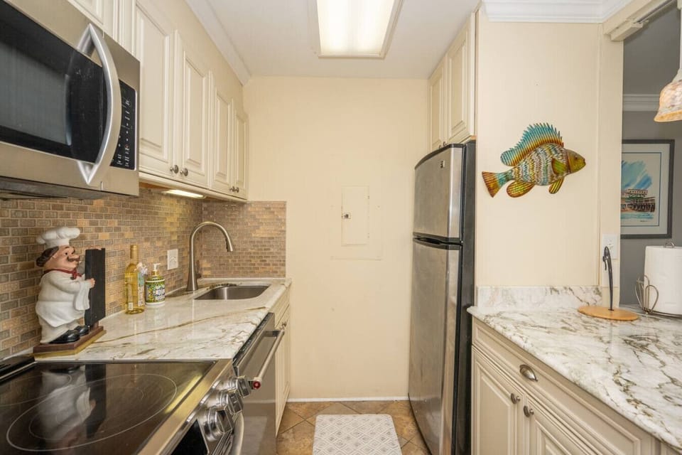 Everything you need to whip up delicious home-cooked dishes during your stay.