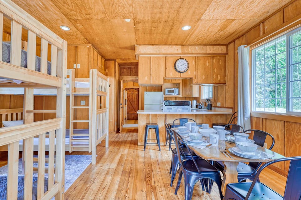 Bunk Room Retreat: Spacious design with rustic charm, perfect for family gatherings and fun!