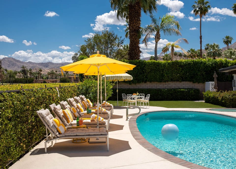 Saltwater pool & spa. Approximately 16’x35’x8′ deep. Plenty of lounge seating