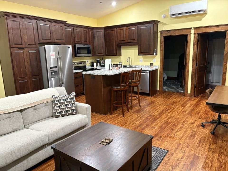 Limestone Lodge Apt A Kitchen 2