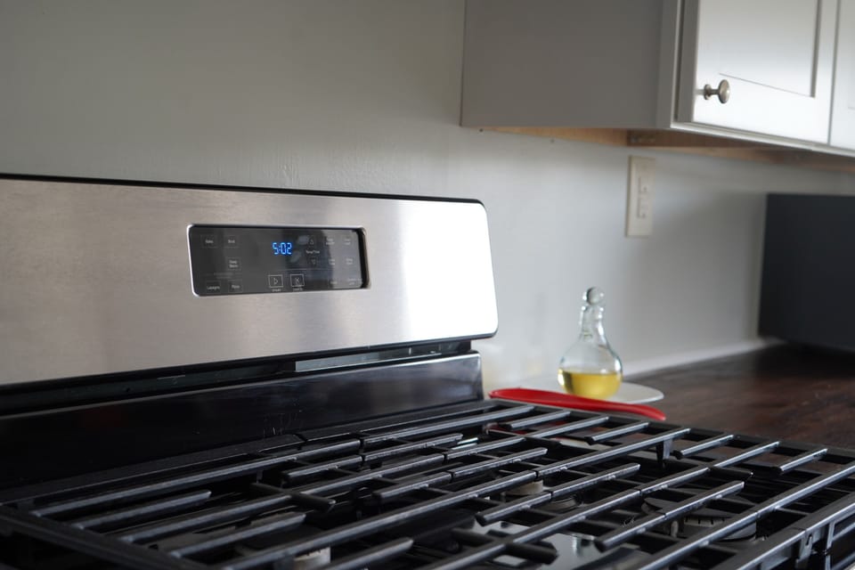 Gas stove.