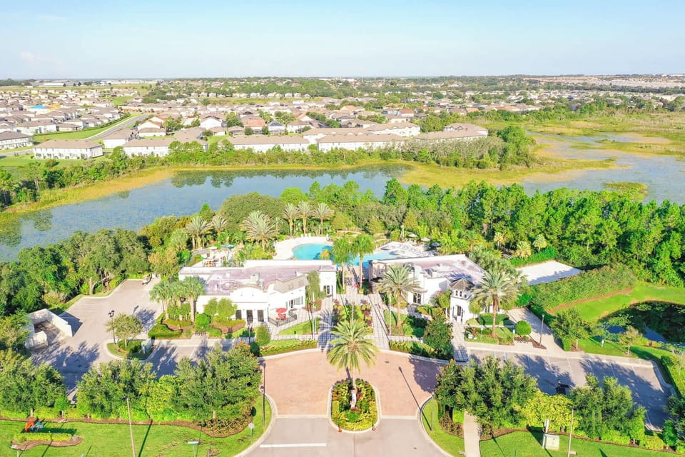 Enjoy all the fabulous community amenities available during your stay