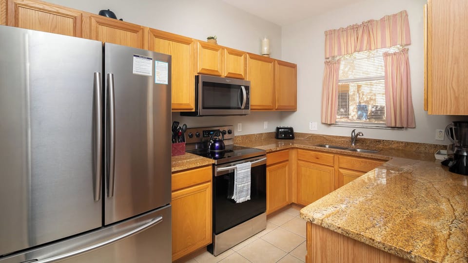 Fully equipped kitchen