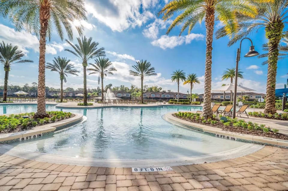 Regal Oaks Resort 