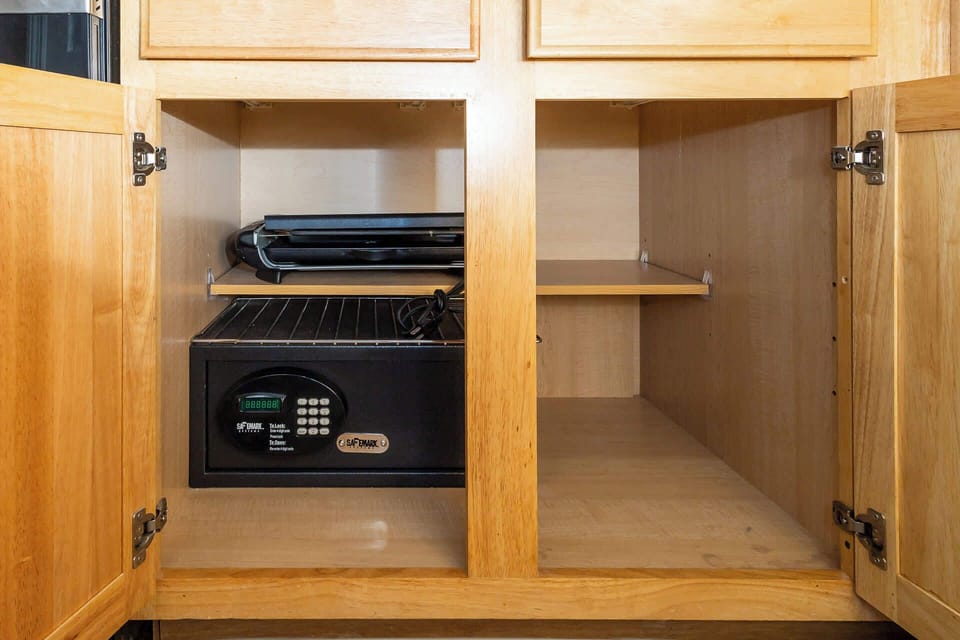 Th kitchen comes fully equipped to whip up your favorite meals