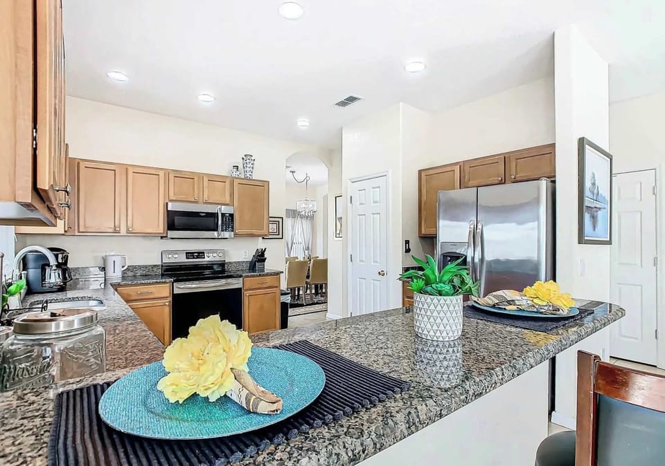 Fully equipped kitchen