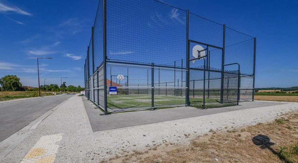 Sport court
