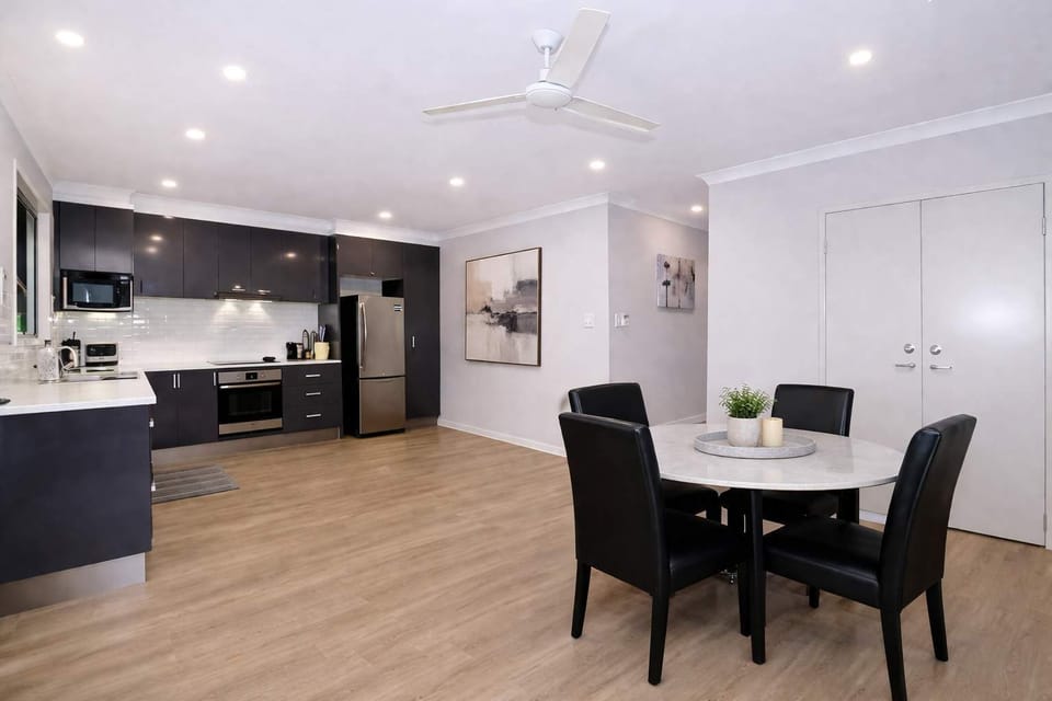 Open Plan Dining and Kitchen Area – Rosslea Townsville Holiday Home