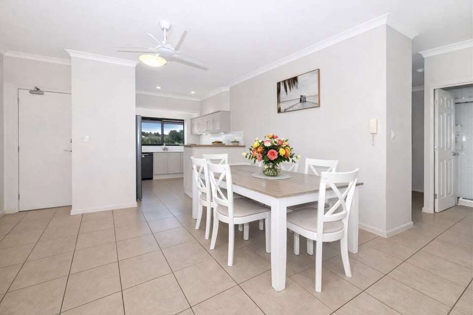 Elegant Dining Space with Seating for Six