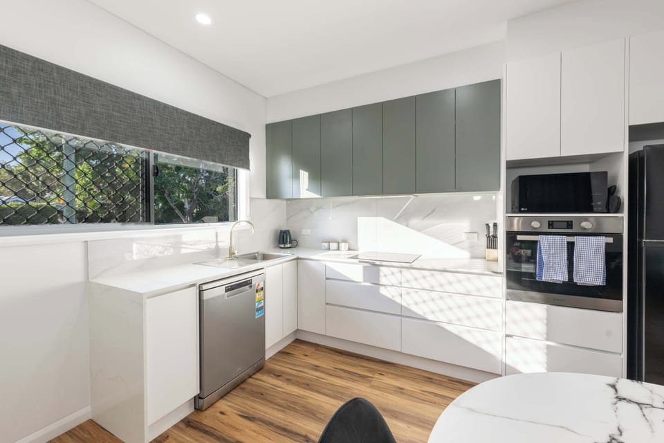 Modern Kitchen with Appliances | Hermit Park Accommodation