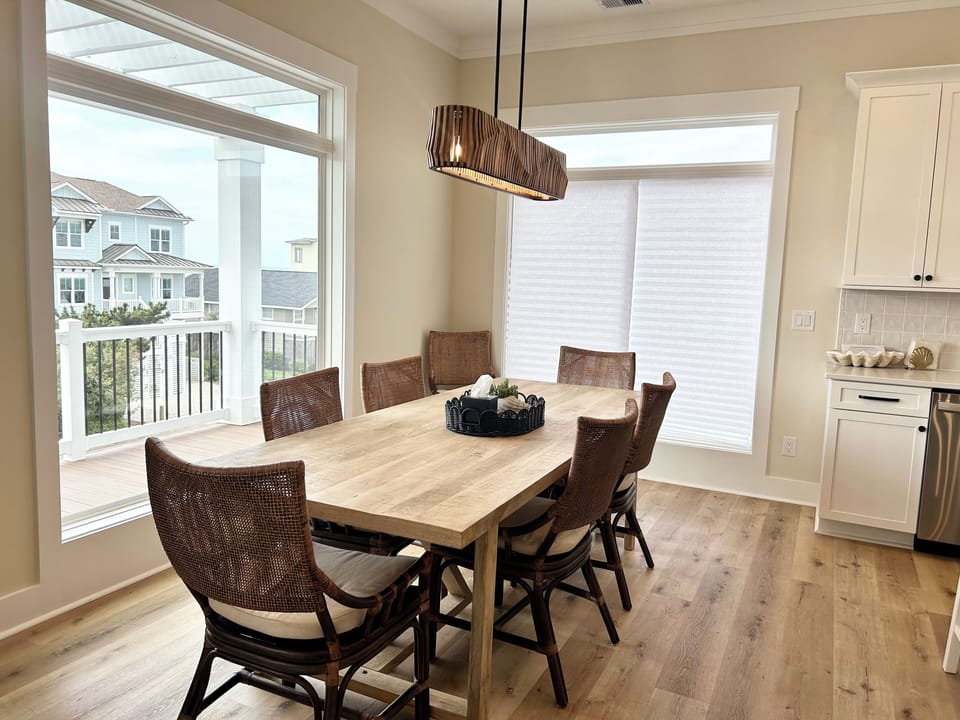 Third Floor dining room seating for eight 