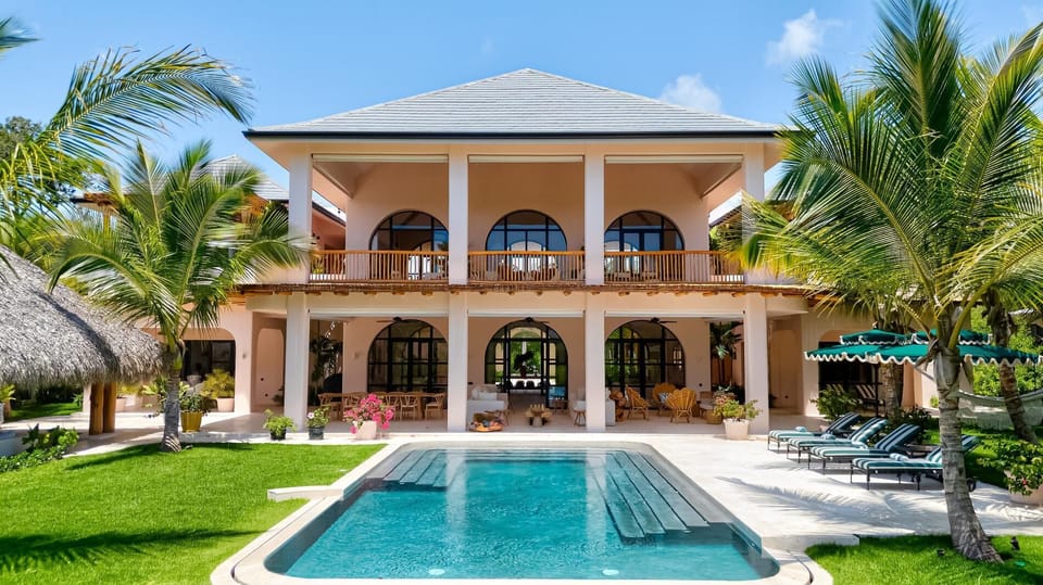 Hacienda La Paloma - Luxurious Tropical Retreat (6623)