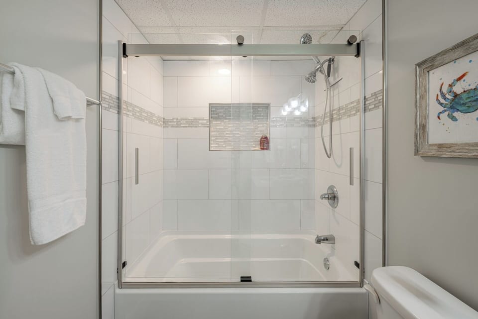 Tub/shower combo