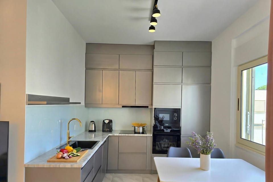 Kitchen and dining area