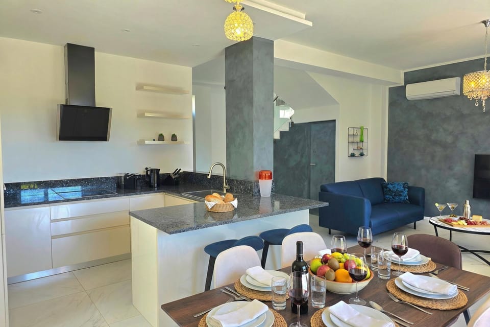 Kitchen and dining area