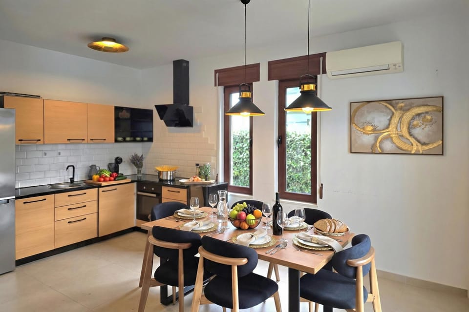 Kitchen and dining area