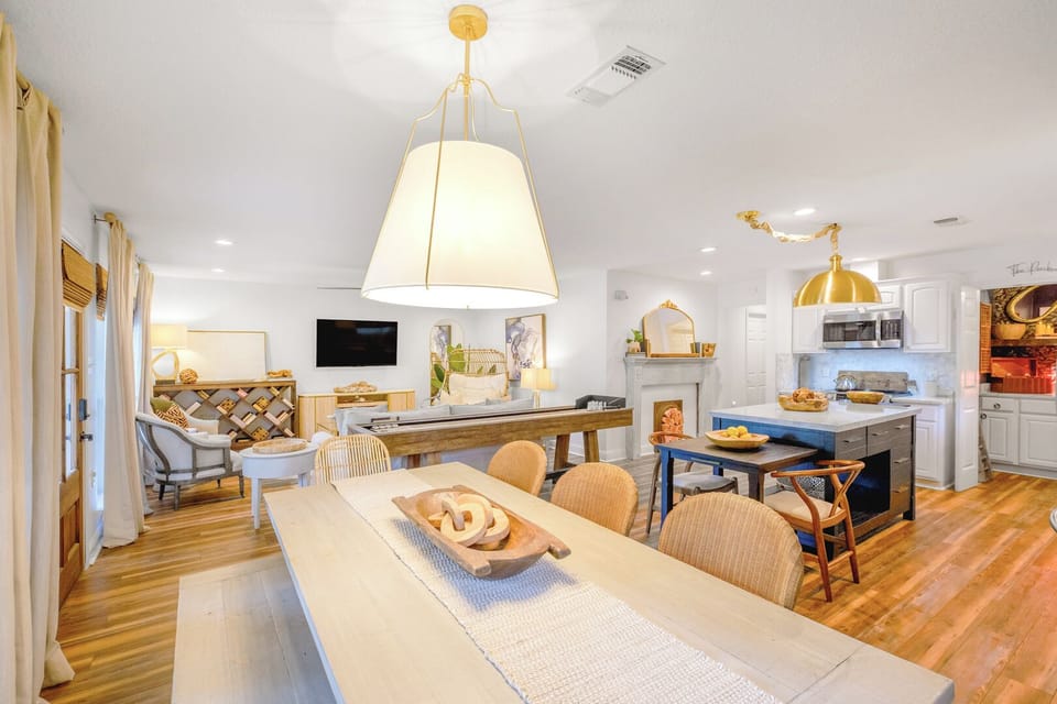 Dining area seats 10
