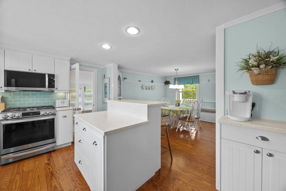 Another kitchen view
