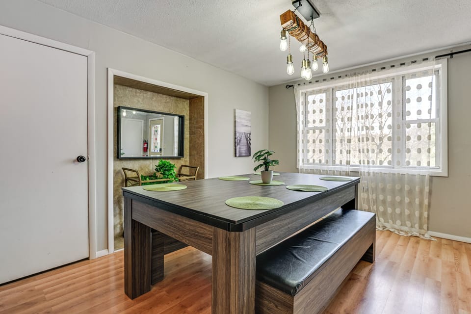 Dining Room | Convertible Pool/Ping-Pong Table | 1st Floor