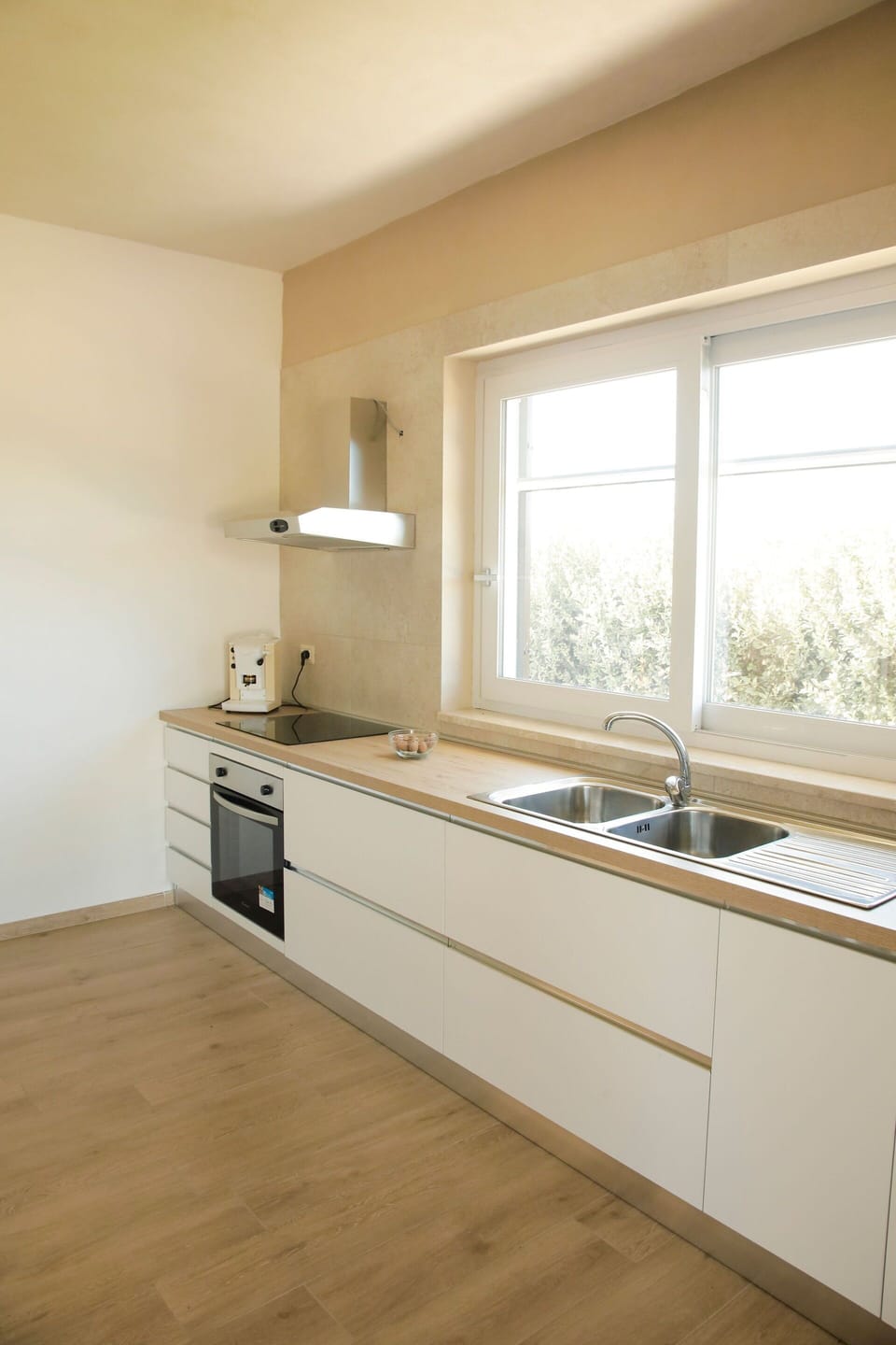 Kitchen, Countertop, Interior Design, Flooring, Wall, Wood, Floor, Kitchen Appliance, Ceiling, Cabinetry