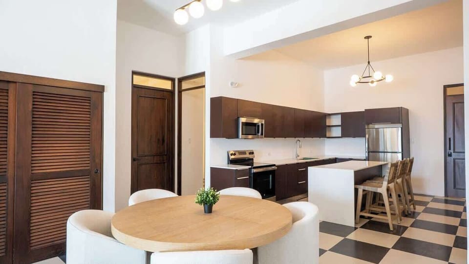 Share meals just steps from the heart of Old San Juan.