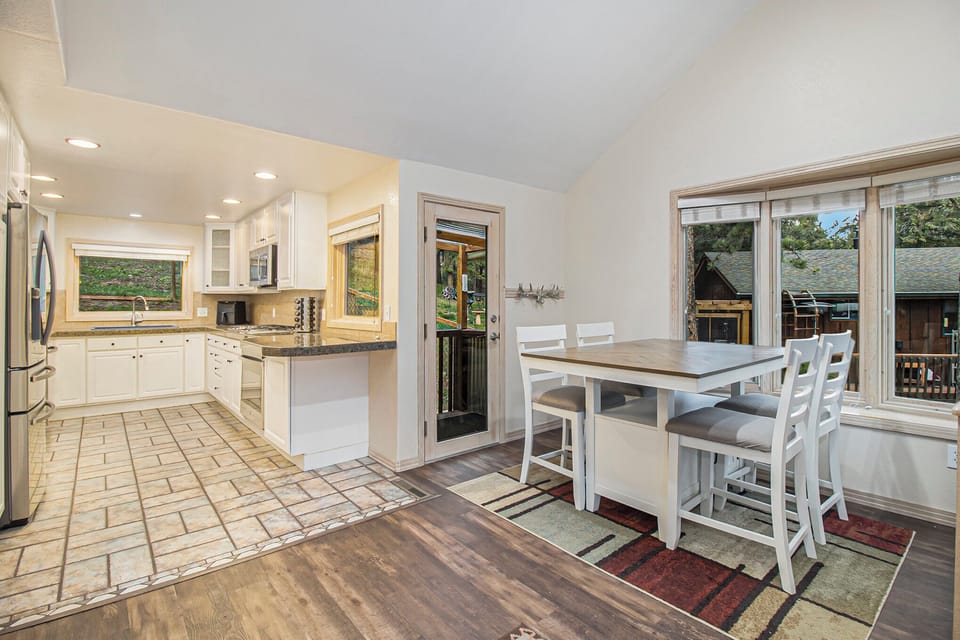 Functional flow from kitchen to dining.