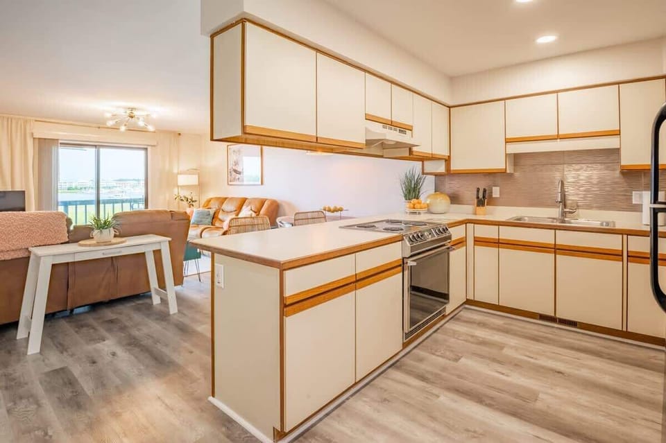 Water View Kitchen