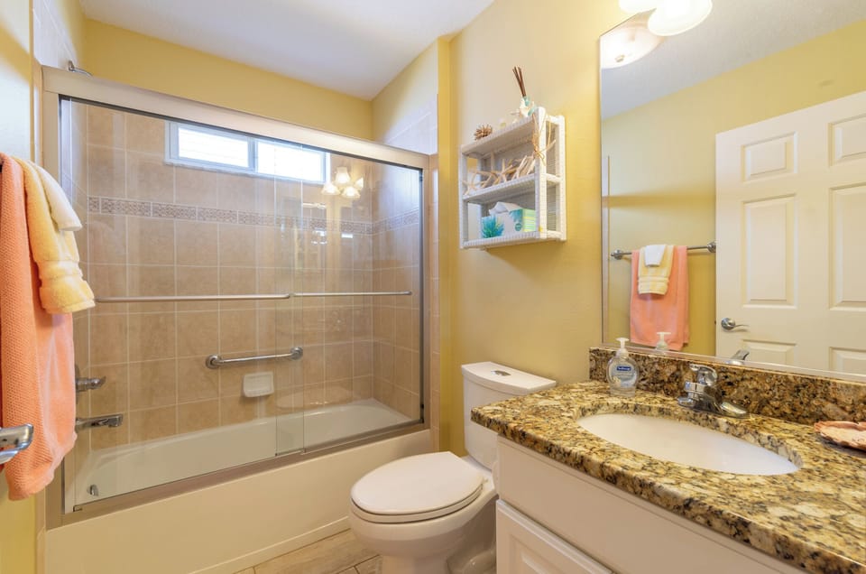 Guest Bathroom with Shower/Tub Combo