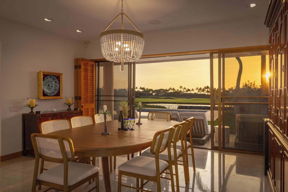 Private dining with resort vibes, minus the crowds