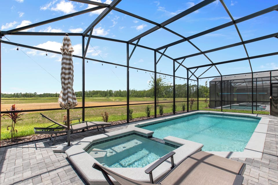 Luxurious Pool and Spa  (Pool/Spa Heat & Grill Rentals Available for Additional Fee)