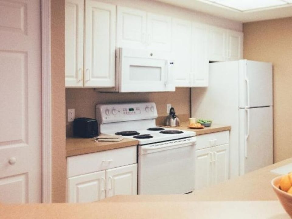 Cook with confidence in the fully equipped, bright kitchen.