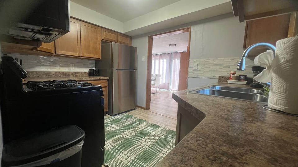Kitchen upgraded with new Cabinets & appliances recently