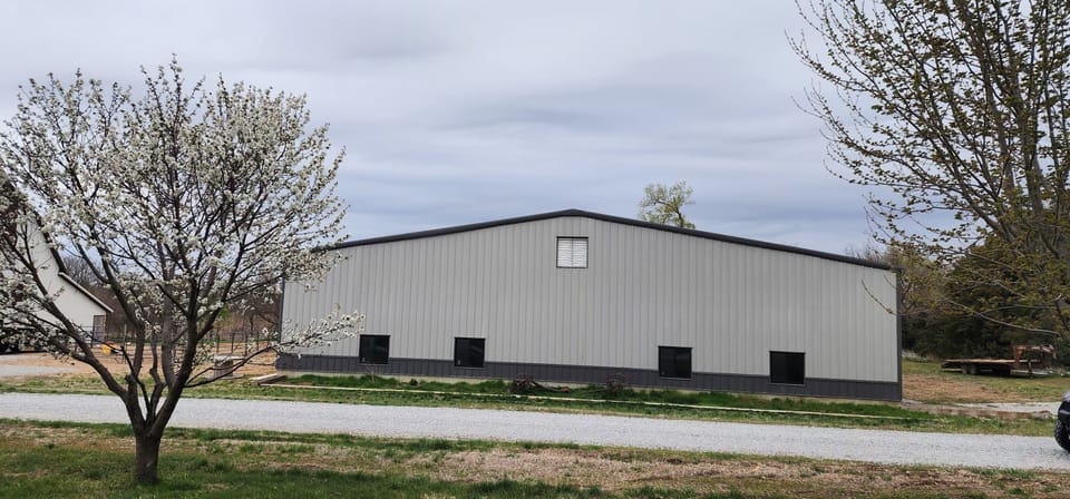 Indoor riding facility 