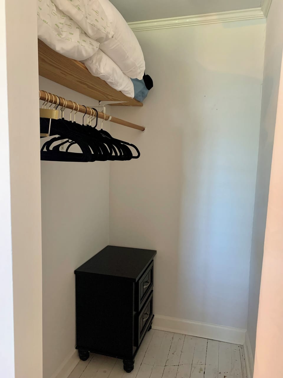 Queen bedroom closet