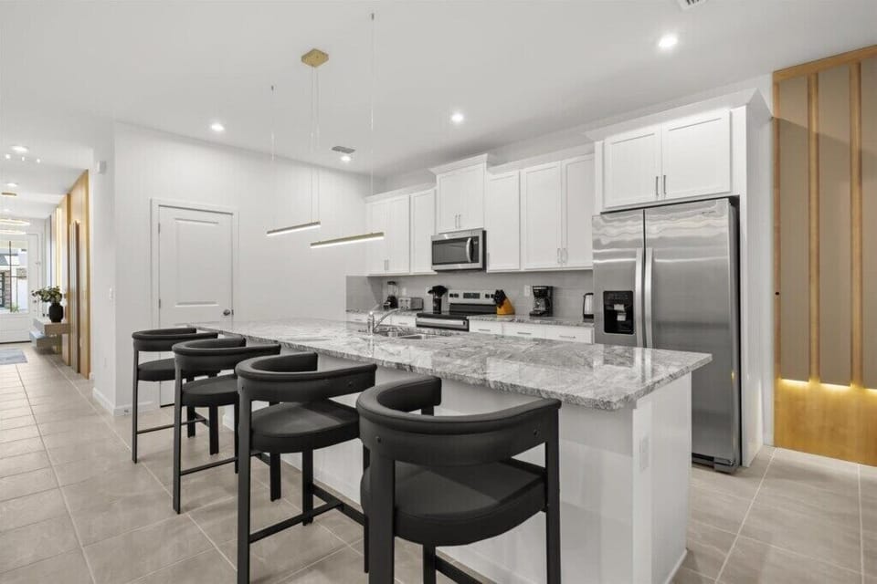 2337SaltyWindsWay(6)