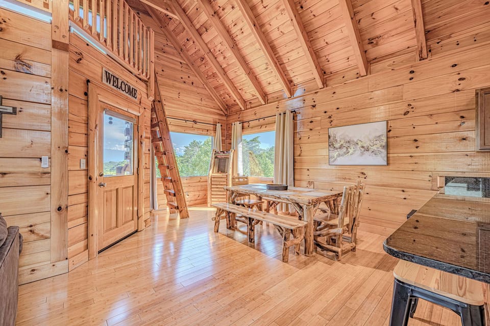 Our open floor plan and soaring cathedral ceilings create an incredibly roomy and airy dining experience with every meal!