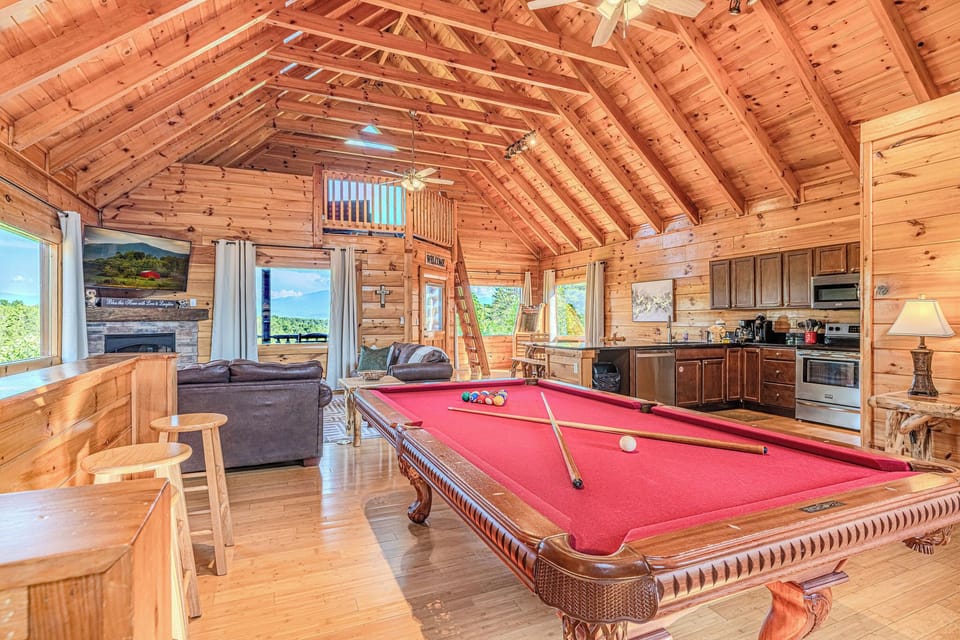From the pool table to the dinner table, every corner of the Great room invites fun and comfort.