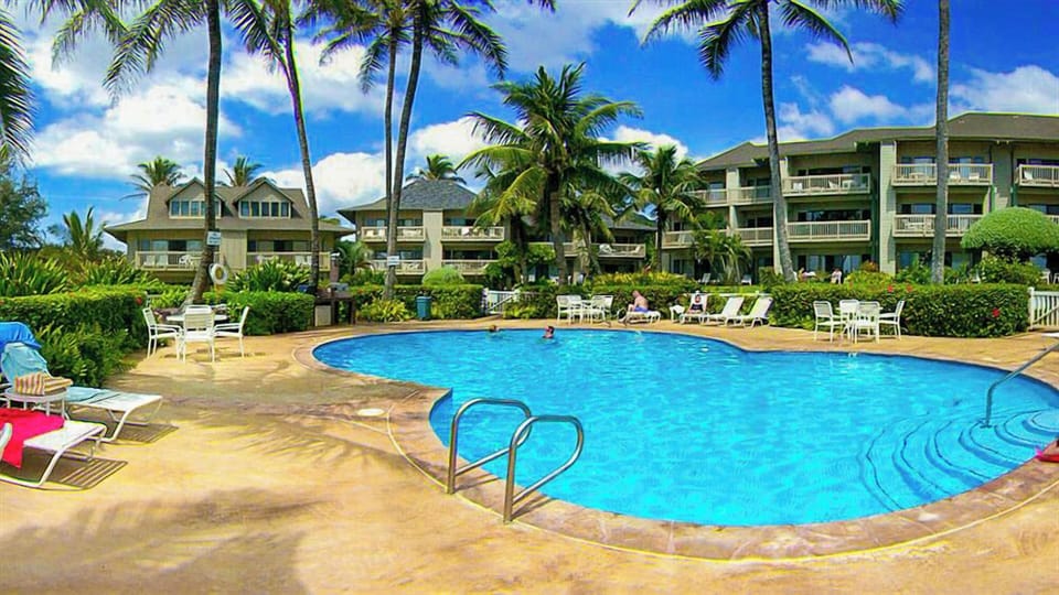 Wonderful heated pool and sundeck onsite!