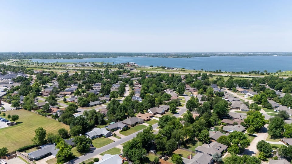View to Lake Hefner/restaurants