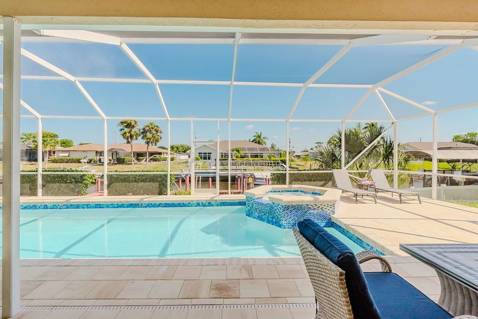 Enjoy the electric-heated pool & spa