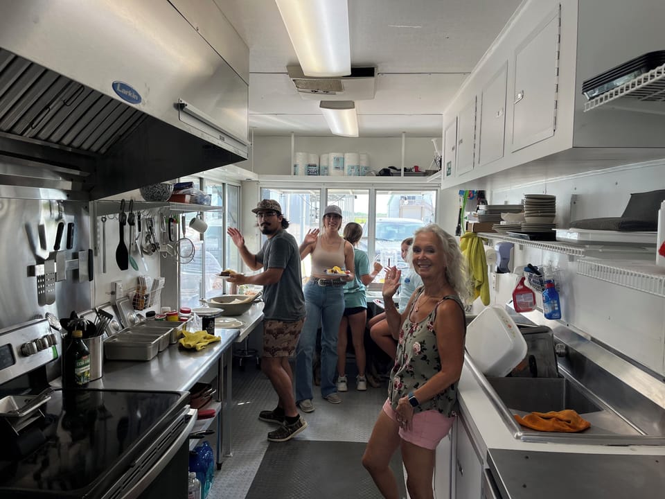 The Pearl - Cooking & Eating together!