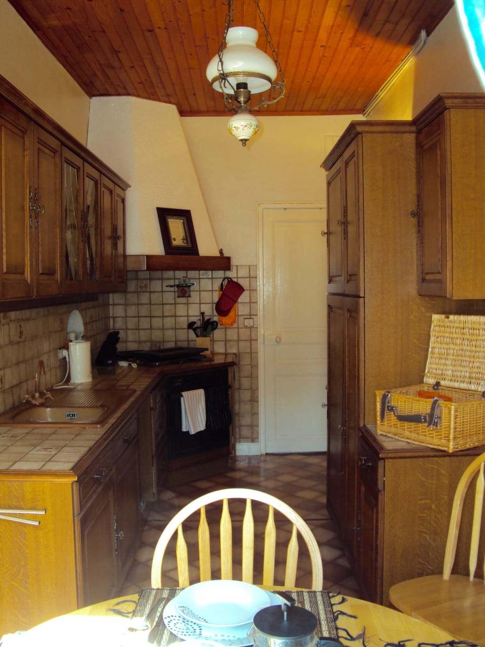 Breakfast Kitchen view with Gas & Electric Stove top, electric oven & Microwave.