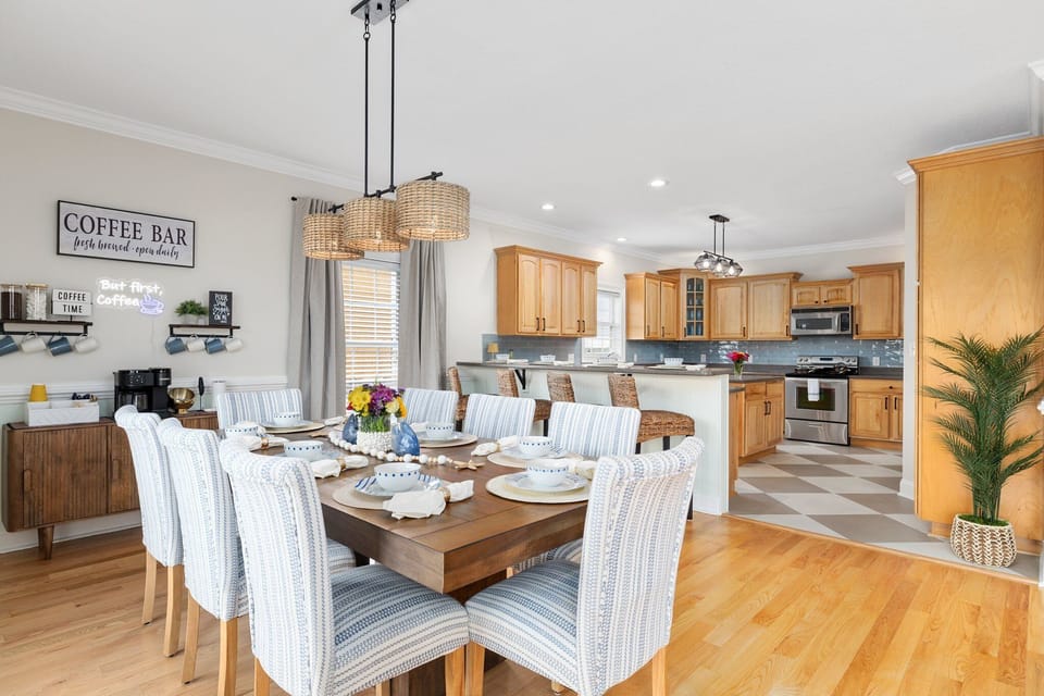 Fully stocked kitchen and dining area with room for everyone!