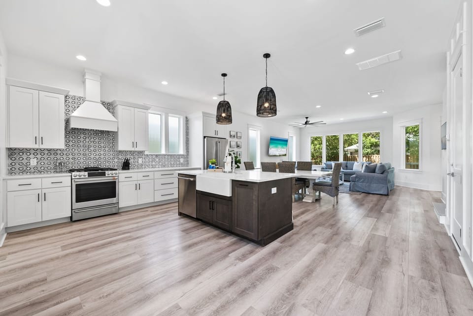 Sea More | Fully Stocked Gourmet Kitchen | Pool Views | 1st Floor